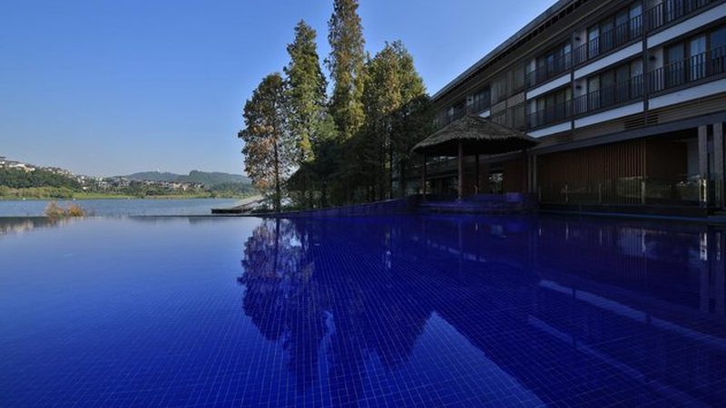 在选择住宿时，重点关注以下方面：